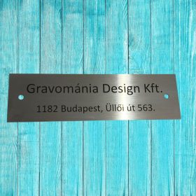 Gravírozott acél névtábla