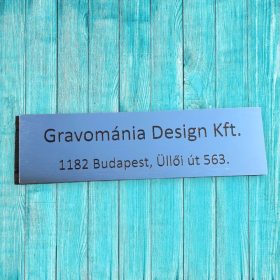 Gravírozott műanyag névtábla - alumínium színű